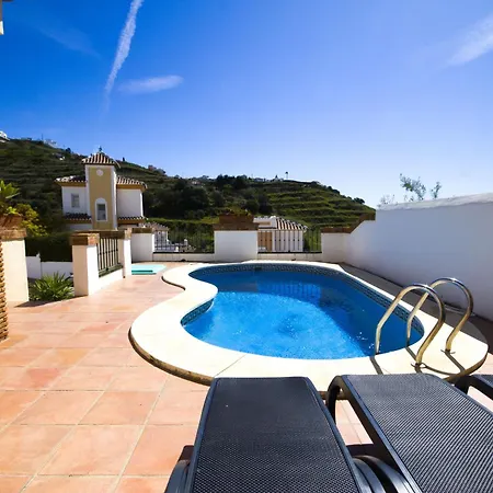 Villa Nerja Tamango Hill 5 Silhouse *